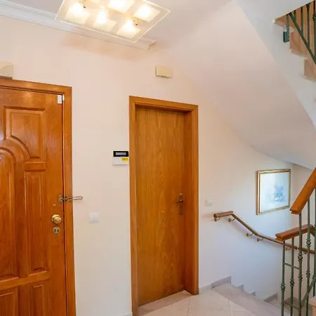 Amora Hill Villa *
