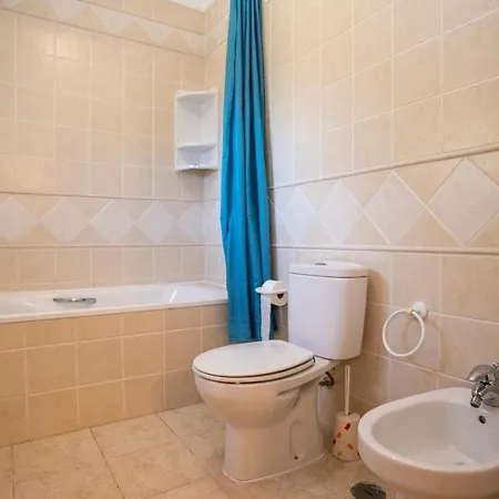 Amora Hill Villa *